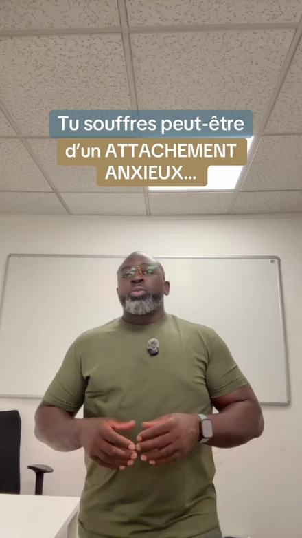 Saad expliquant l’attachement anxieux